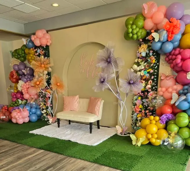Soft florals event design, 50 Guests